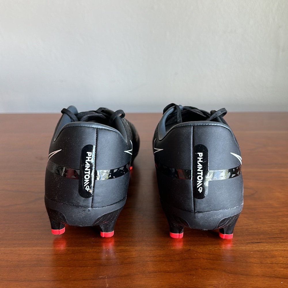 New Men’s Nike Phantom GT2 Academy Cleats FG MG Black/Red DA4433-001 - Picture 6 of 6